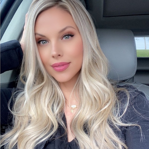 Meet your Posher, Lauren - Picture 7 of 11